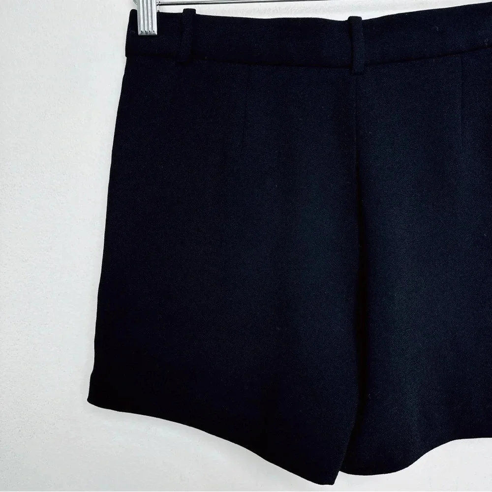 J.crew Womens Size 00 Pleated Crepe Short In Black Color